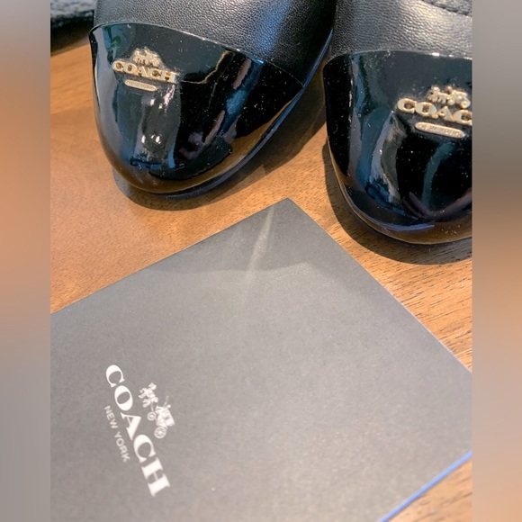 Coach Like New Ballerina size 6.5B - Picture 2 of 7